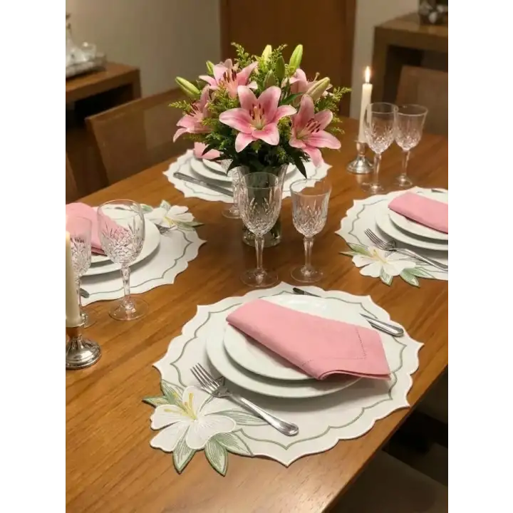 2 Kişilik Zambak Nakışlı Amerikan Servis Supla Sunum Peçetesi Hediyeli - 4 Parça Bahar Serisi
