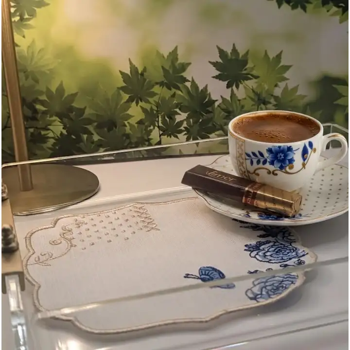 2 Adet Pip Royal Uyumlu Mavi Beyaz Nakışlı Lüks Keten Sunum Peçetesi 15x15cm