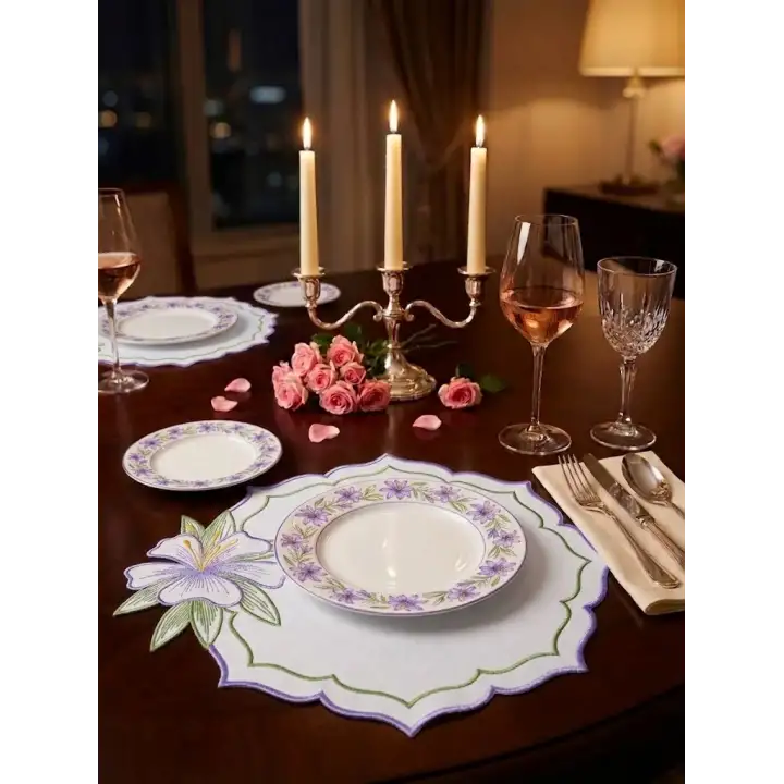 2 Kişilik Zambak Nakışlı Amerikan Servis Supla Sunum Peçetesi Hediyeli - 4 Parça Bahar Serisi