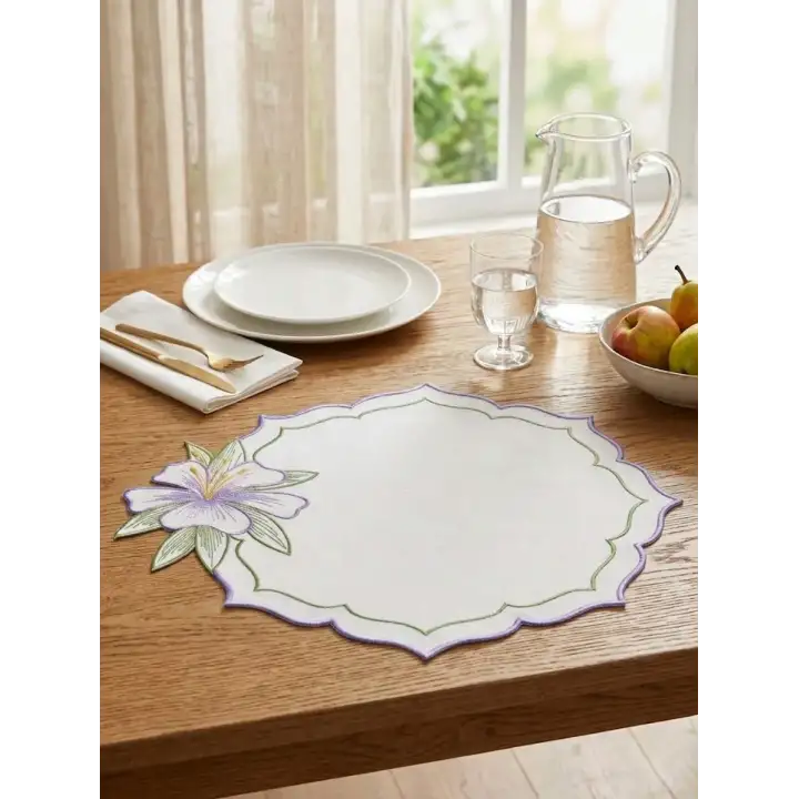 2 Kişilik Zambak Nakışlı Amerikan Servis Supla Sunum Peçetesi Hediyeli - 4 Parça Bahar Serisi