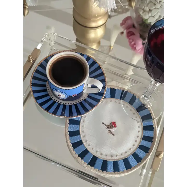 3lü Nakışlı Kuş Desenli Yuvarlak Kokteyl Peçete Seti- Pip Studio Uyumlu Mavi-Kırmızı-Yeşil Sunum Peçetesi 15x15cm