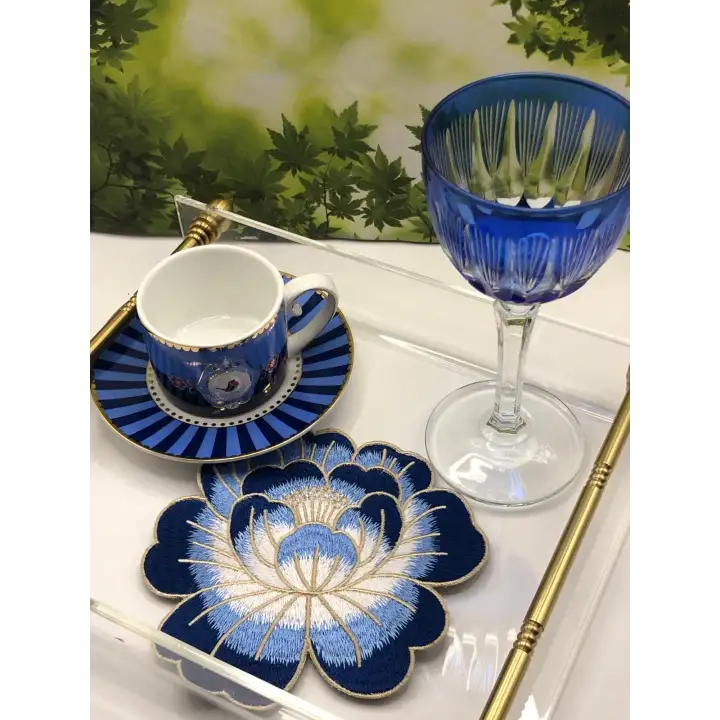 2 Adet Mavi Gül Nakışlı Sunum ve Kokteyl Peçetesi 14x13cm