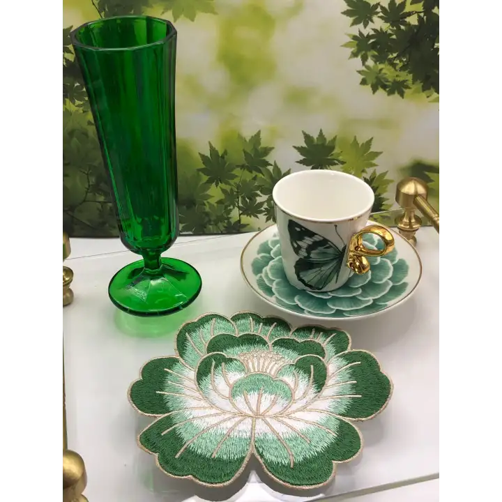 2 Adet Yeşil Gül Nakışlı Sunum ve Kokteyl Peçetesi 14x13cm