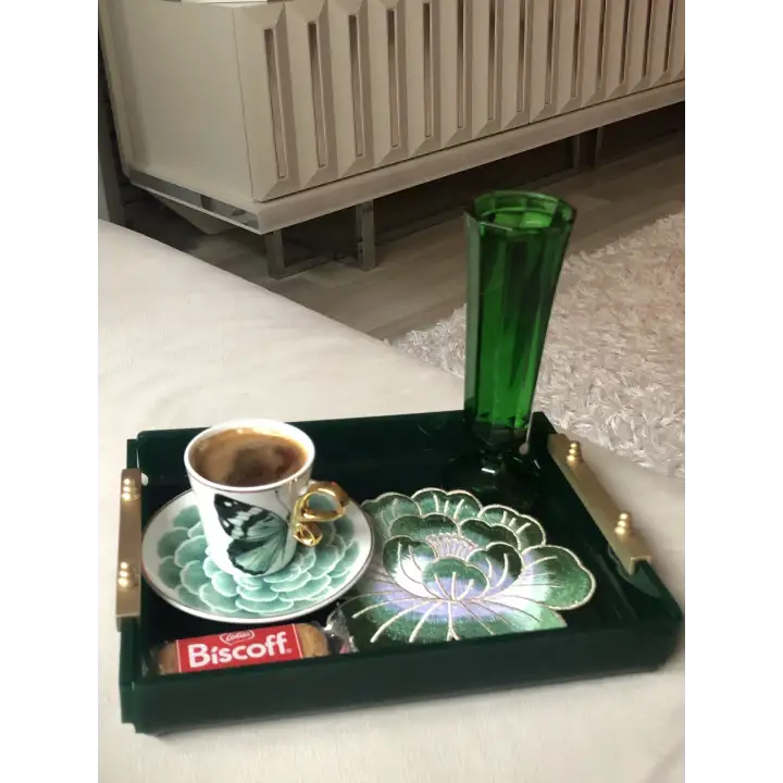 Green Tray -S- Yeşil Renk ve Pirinç Kulplu Dekorasyon ve Sunum Tepsisi