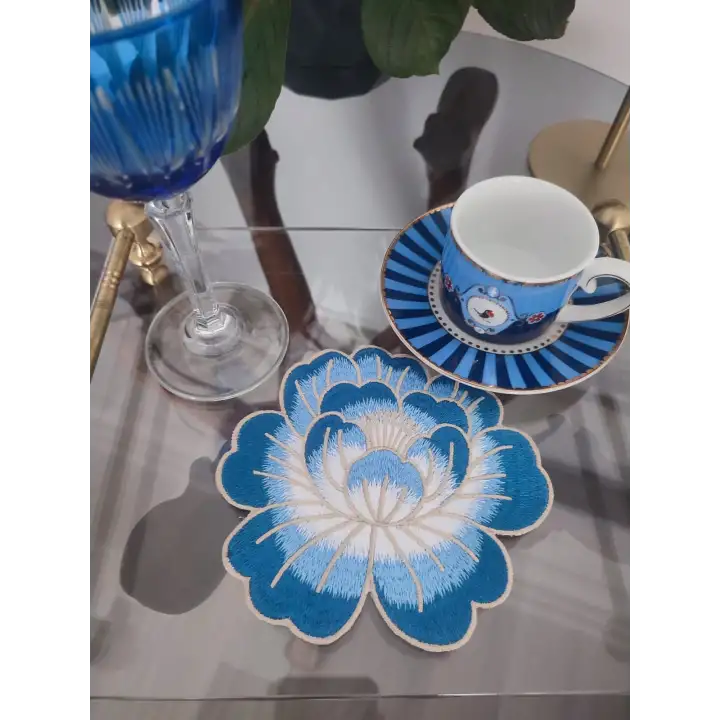 2 Adet Mavi Gül Nakışlı Sunum ve Kokteyl Peçetesi 14x13cm