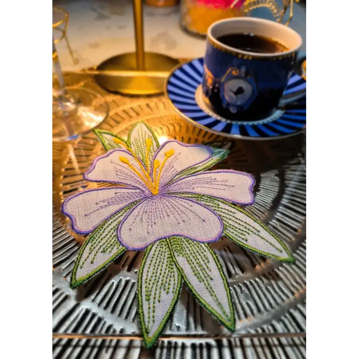 Agbtrend 2 Adet Mor Zambak Nakışlı Sunum ve Kokteyl Peçetesi