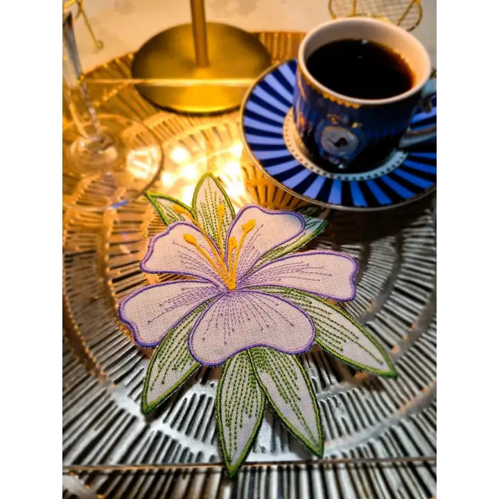 Agbtrend 2 Adet Mor Zambak Nakışlı Sunum ve Kokteyl Peçetesi