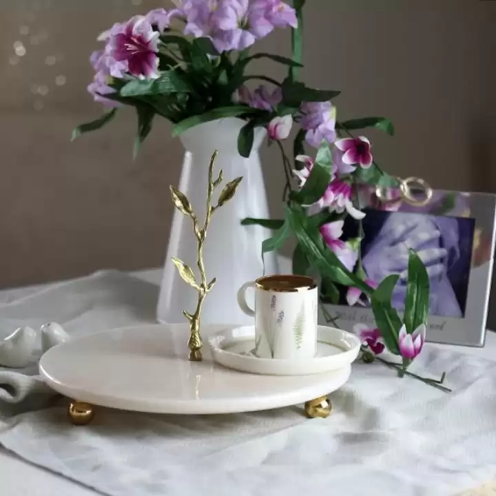 Akayev Mermer 25 Cm Beyaz Altın Boncuk Dal Sunum Tabağı