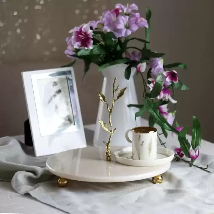 Akayev Mermer 25 Cm Beyaz Altın Boncuk Dal Sunum Tabağı
