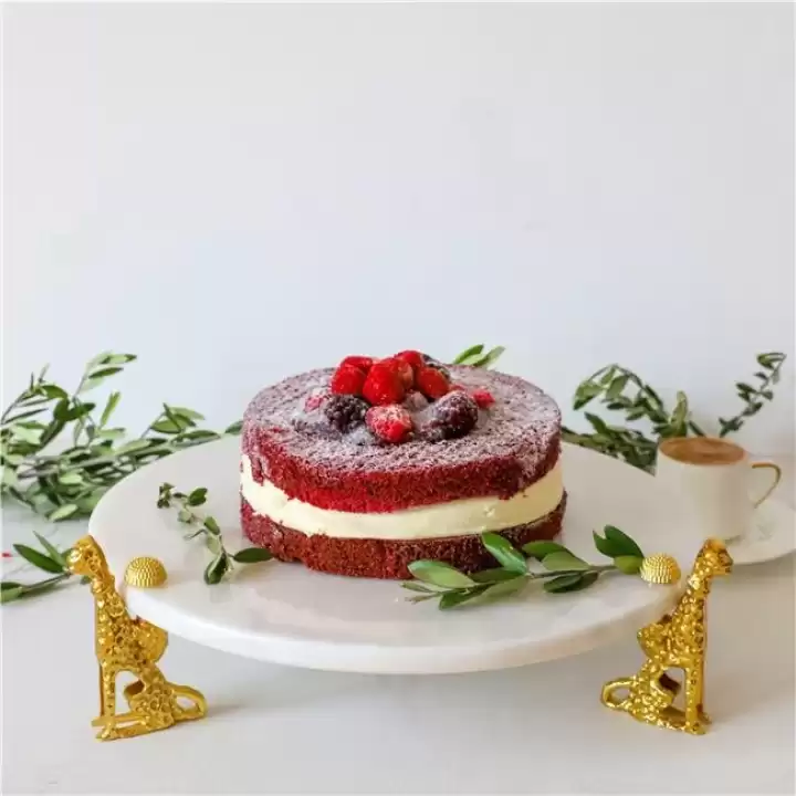 Akayev Mermer Beyaz 30 Cm Altın Çita Ayaklı Sunum Tabağı