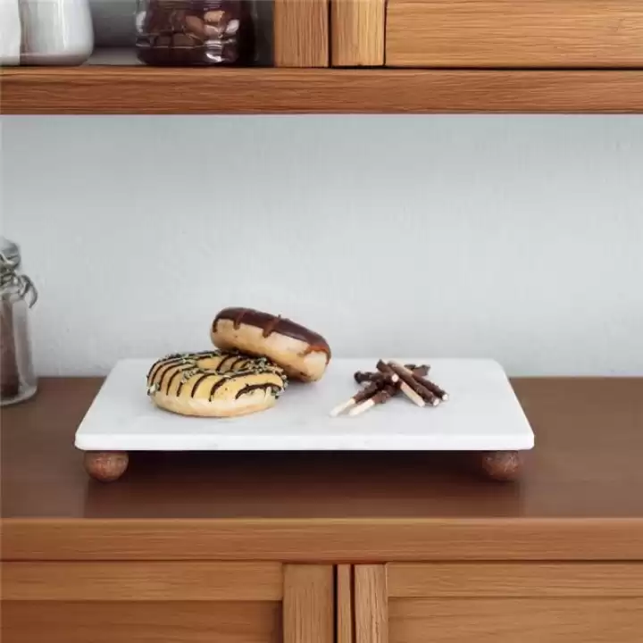 Akayev Mermer Beyaz 30x15 Cm Ahşap Boncuk Ayaklı Sunumluk