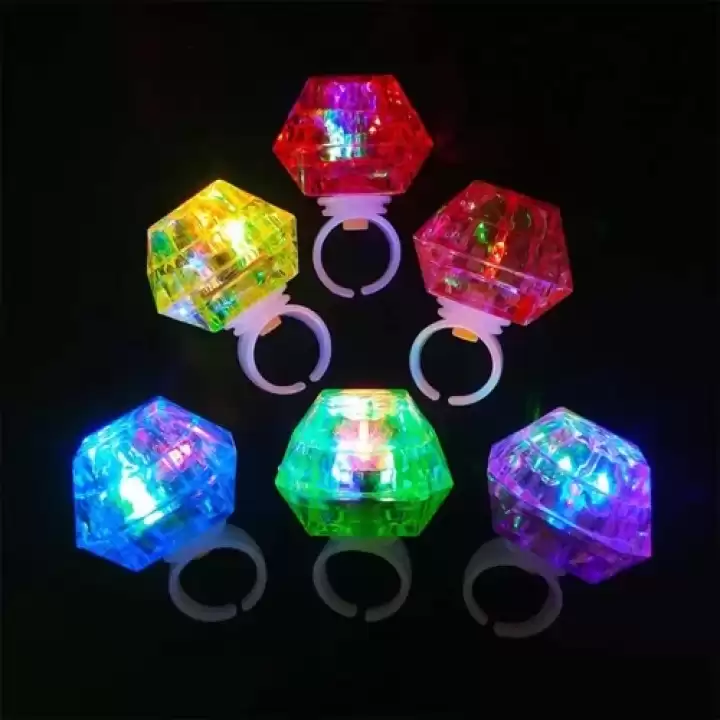 Kristal Tasarımlı Led Işıklı Pembe Yüzük