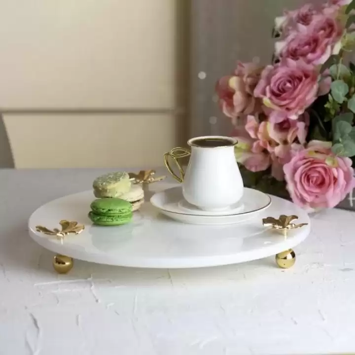 Akayev Mermer Beyaz 30 Cm Altın Ayak Kelebek Yuvarlak Sunum Tabağı