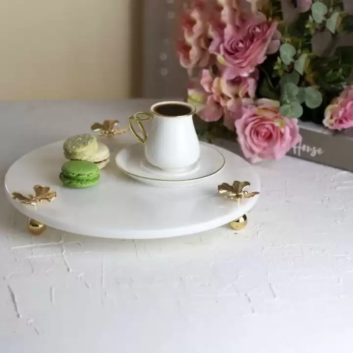 Akayev Mermer Beyaz 30 Cm Altın Ayak Kelebek Yuvarlak Sunum Tabağı