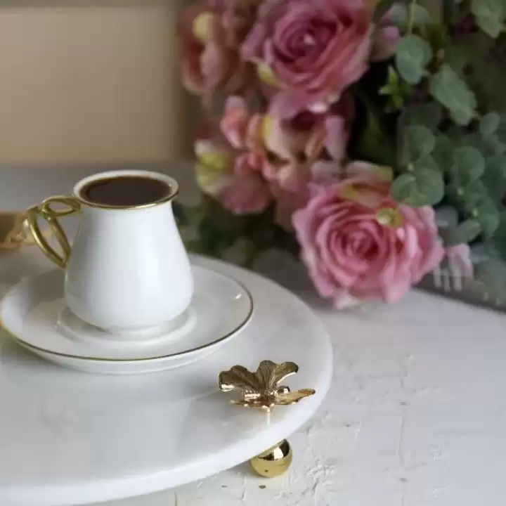 Akayev Mermer Beyaz 30 Cm Altın Ayak Kelebek Yuvarlak Sunum Tabağı