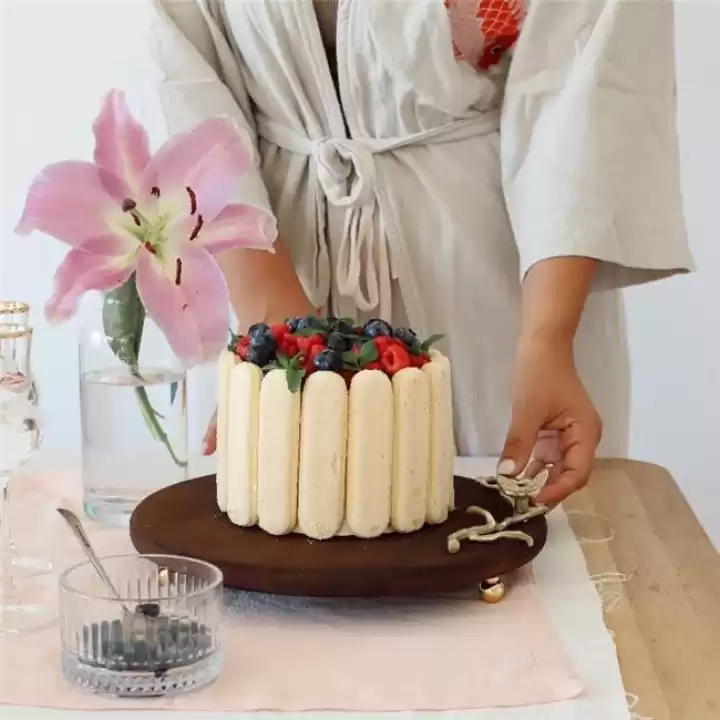 Akayev Ahşap 28 Cm Altın Boncuk Ayaklı Kelebek Sunum Tabağı