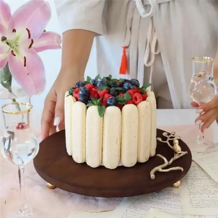 Akayev Ahşap 28 Cm Altın Boncuk Ayaklı Kuş Sunum Tabağı