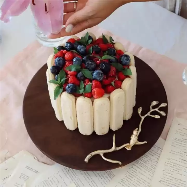Akayev Ahşap 28 Cm Altın Boncuk Ayaklı Kuş Sunum Tabağı