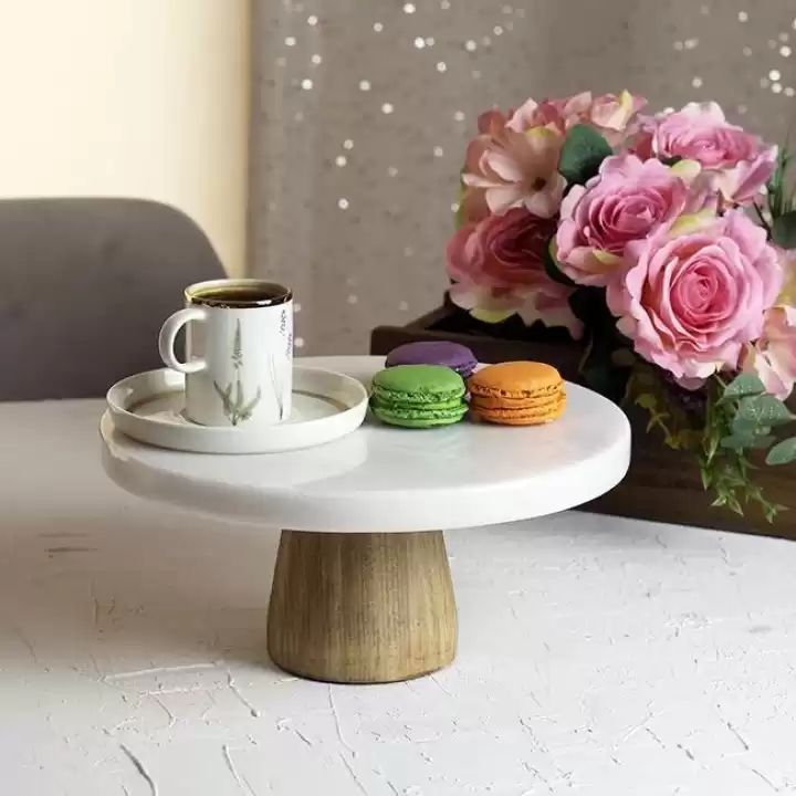 Akayev Mermer 25 Cm Konik Ahşap Ayaklı Beyaz Kalın Yuvarlak Sunum Tabağı