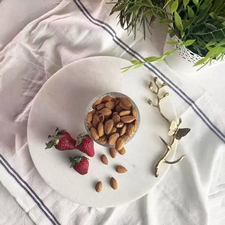 Akayev Mermer 28 Cm Beyaz Altın Boncuk Ayaklı Kelebek Sunum Tabağı