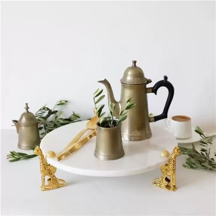 Akayev Mermer Beyaz 30 Cm Altın Çita Ayaklı Sunum Tabağı