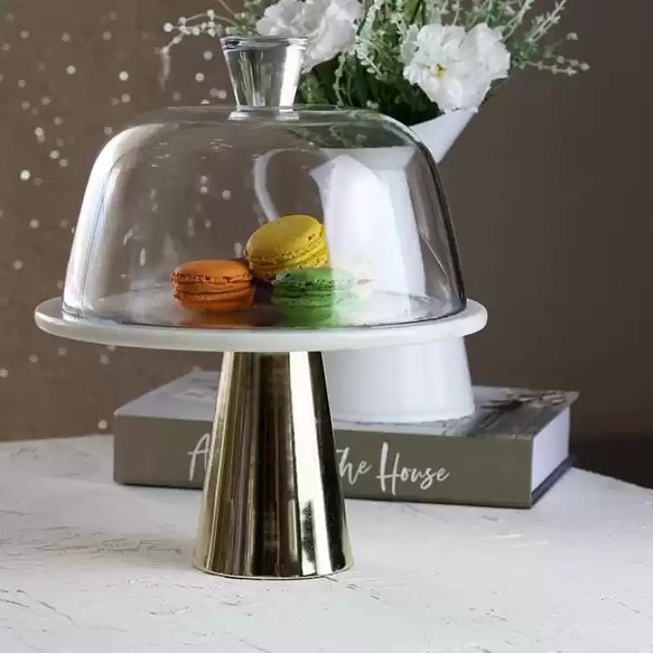 Akayev Mermer 25 Cm Altın Konik Ayak Beyaz CamFanus