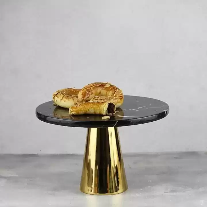 Akayev Mermer 25 Cm Altın Konik Ayak Siyah Sunumluk