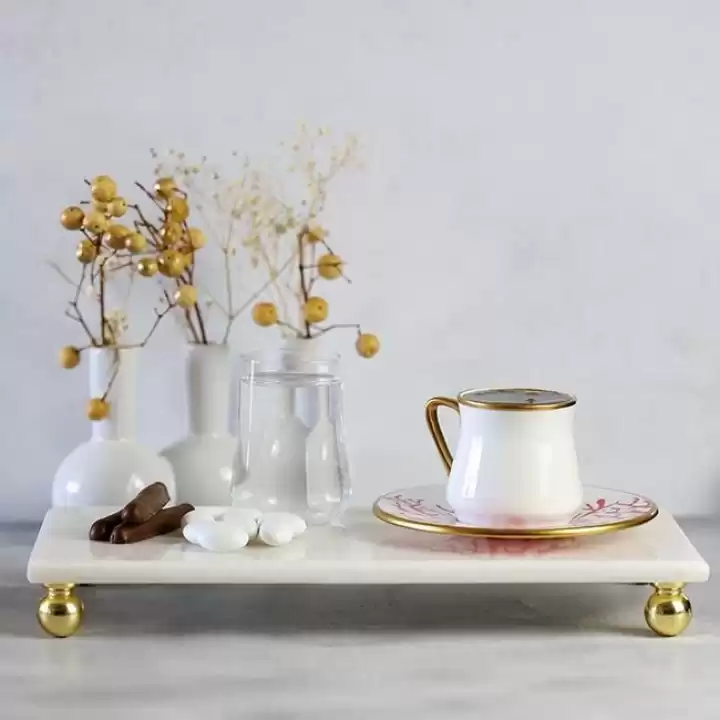 Akayev Mermer Beyaz 30x15 Cm Altın Boncuk Ayaklı Sunum Tabağı