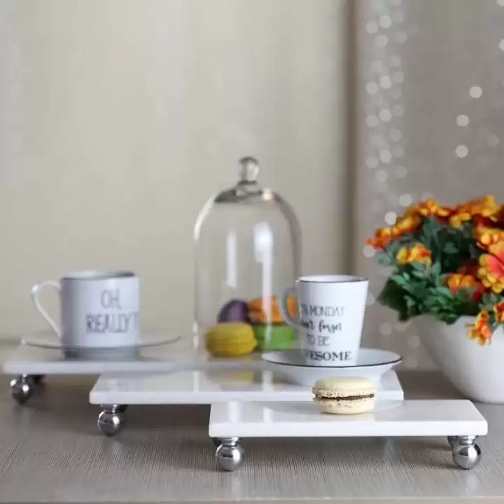 Akayev Mermer Beyaz Gümüş Boncuk Ayaklı 3lü Sunum Tabağı