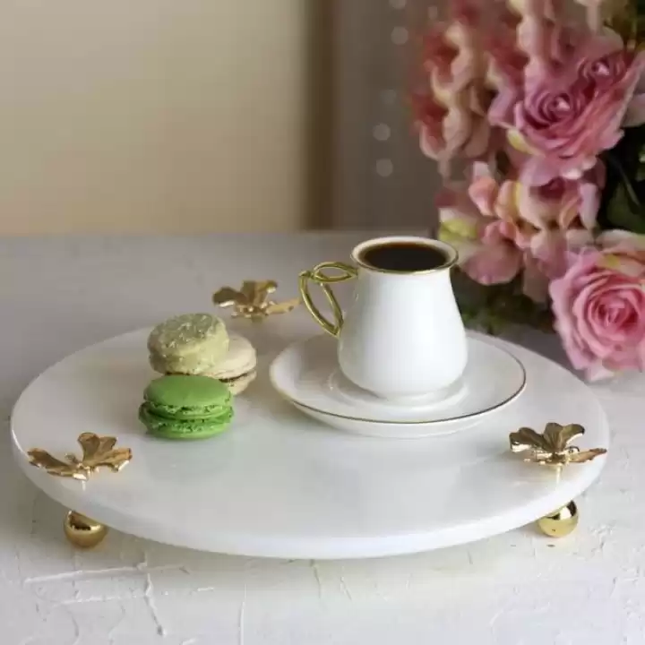 Akayev Mermer Beyaz 30 Cm Altın Ayak Kelebek Yuvarlak Sunum Tabağı
