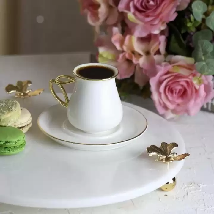 Akayev Mermer Beyaz 30 Cm Altın Ayak Kelebek Yuvarlak Sunum Tabağı