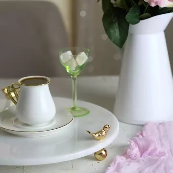 Akayev Mermer Beyaz 30 Cm Altın Ayak Kuş Yuvarlak Sunum Tabağı