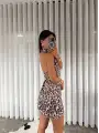 Sırt dekolteli Saten mini elbise - Leopar