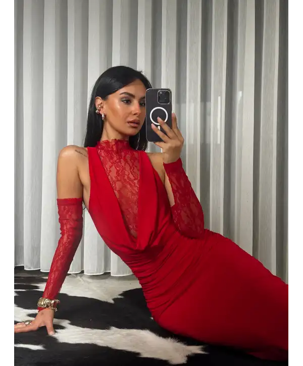 Dantel detay derin degaje yaka elbise - Kırmızı