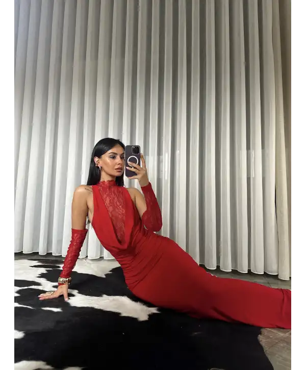 Dantel detay derin degaje yaka elbise - Kırmızı