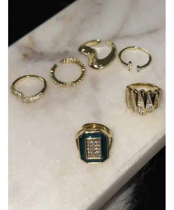 Asimetrik Detaylı Yüzük