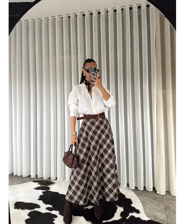 Kemer aksesuarlı ekoseli etek