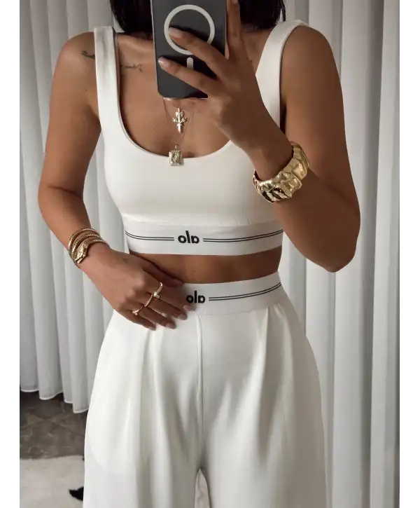 Beli lastikli ikili takım - Beyaz