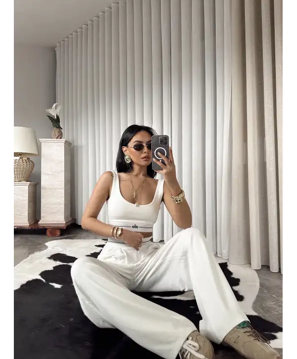 Beli lastikli ikili takım - Beyaz