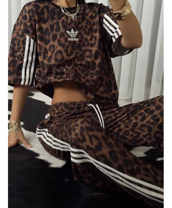 Leopar desen eşofman takımı