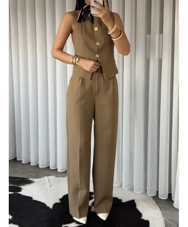 Gold düğme detay yelekli takım