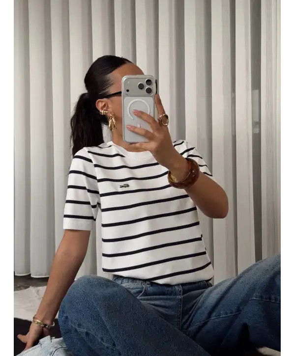 Kısa kol bisiklet yaka çizgili triko