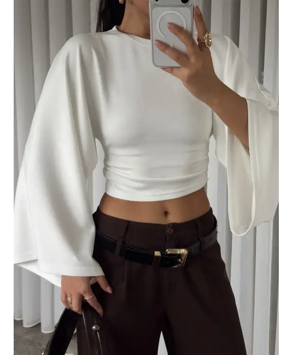 Belden oturan geniş kol bluz - Beyaz