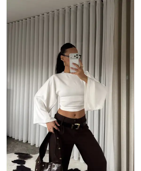 Belden oturan geniş kol bluz - Beyaz