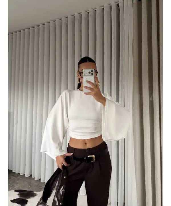 Belden oturan geniş kol bluz - Beyaz