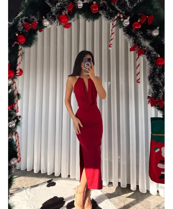 Aksesuarlı yandan yırtmaçlı elbise - Bordo