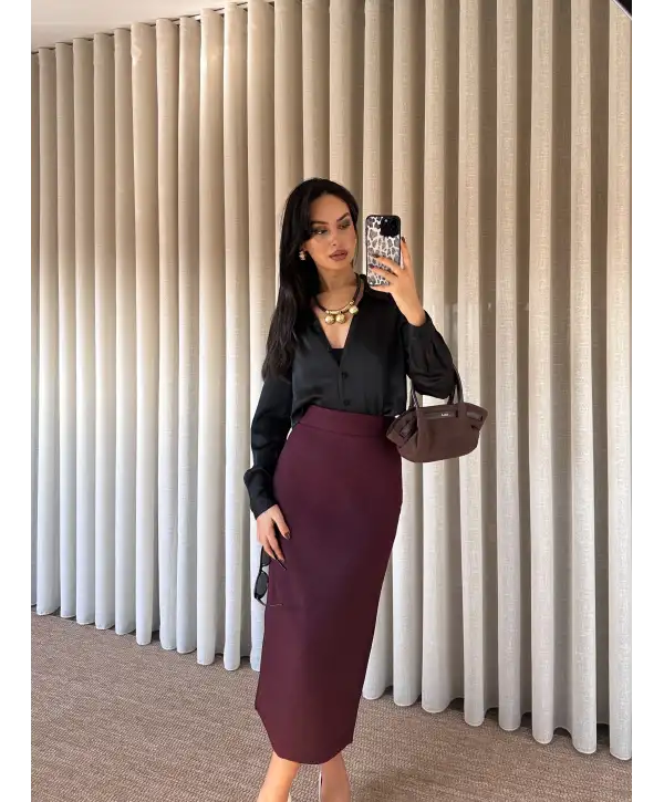 Arkası yırtmaçlı kalem etek