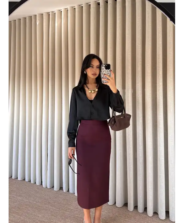 Arkası yırtmaçlı kalem etek