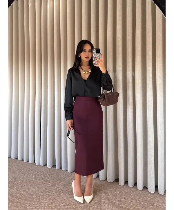 Arkası yırtmaçlı kalem etek