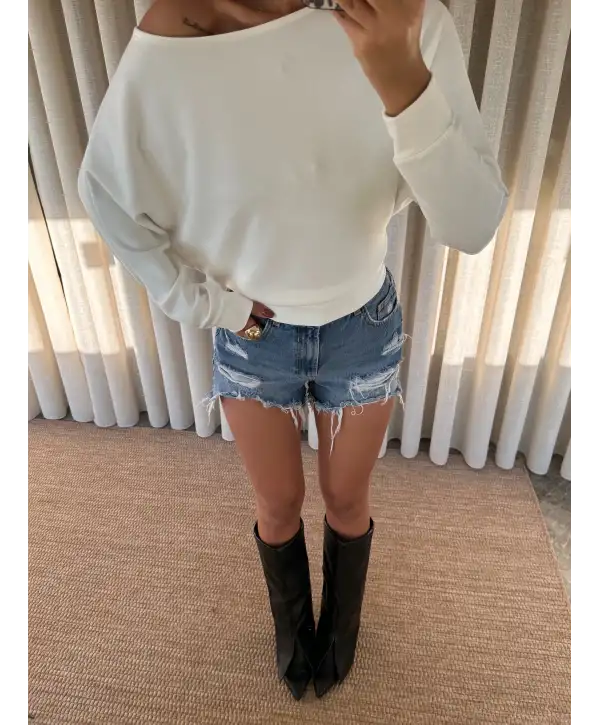 Kayık yaka yarasa kol beyaz